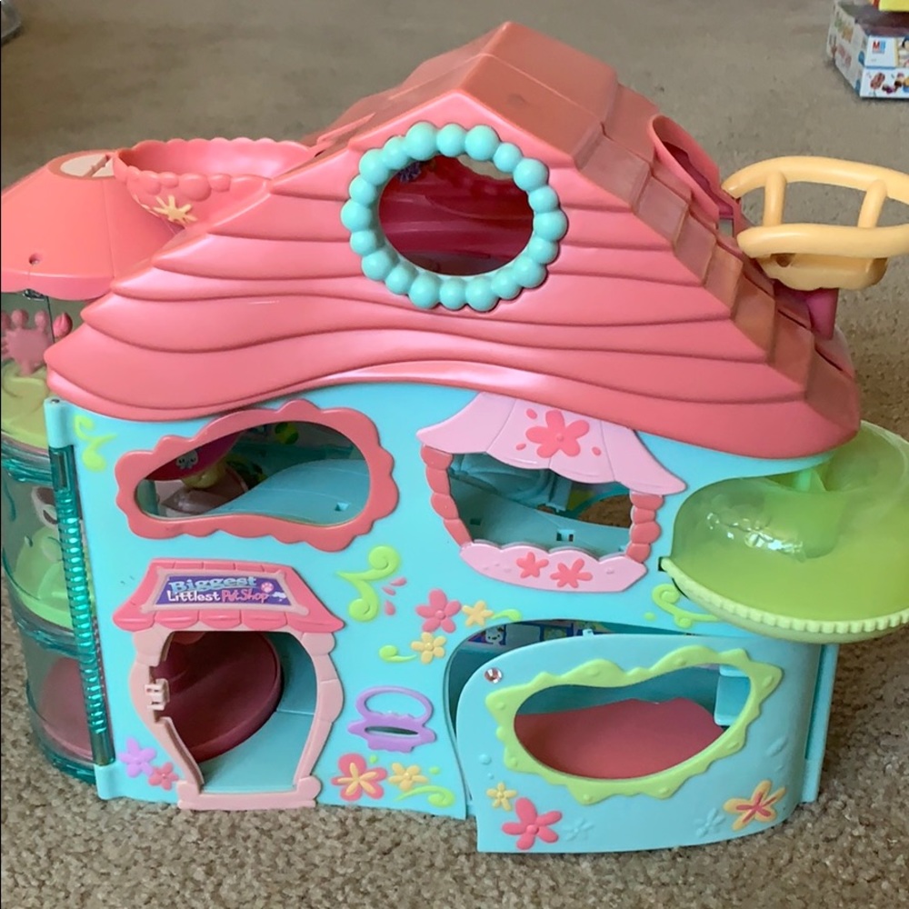 LPS Biggest Littlest Pet Shop Collective Item
